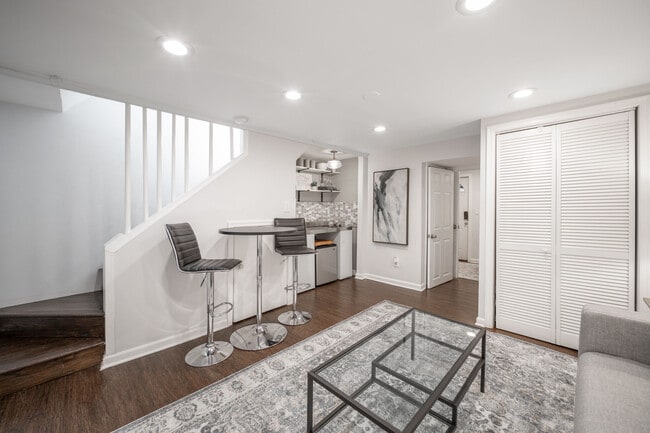 property at 1615 R St SE