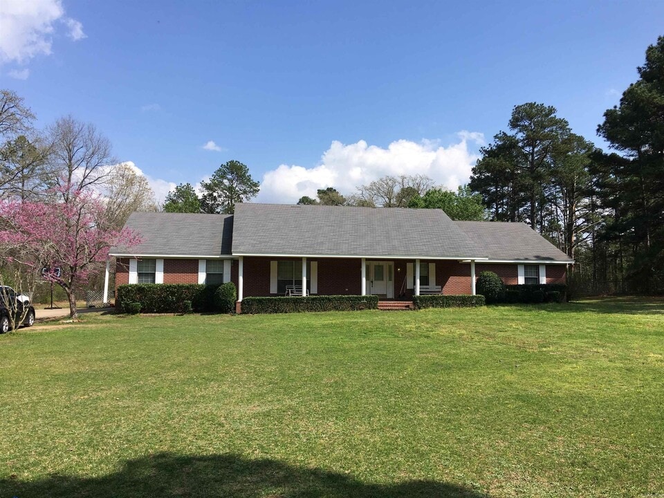 19708 McPherson Rd in Mabelvale, AR - Building Photo