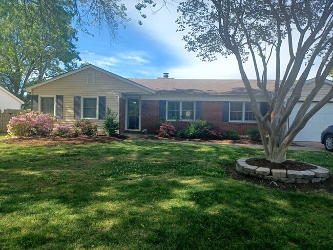 5880 Beechwalk Dr
