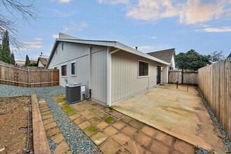 3325 Meadow Ct in Cameron Park, CA - Building Photo - Building Photo