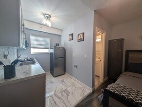 1446 Ocean Dr in Miami Beach, FL - Building Photo - Building Photo