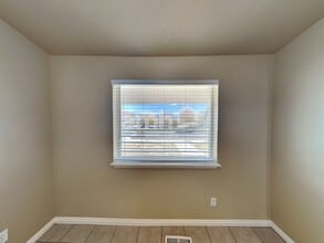 3703 Lake Vista Dr in Saratoga Springs, UT - Building Photo - Building Photo