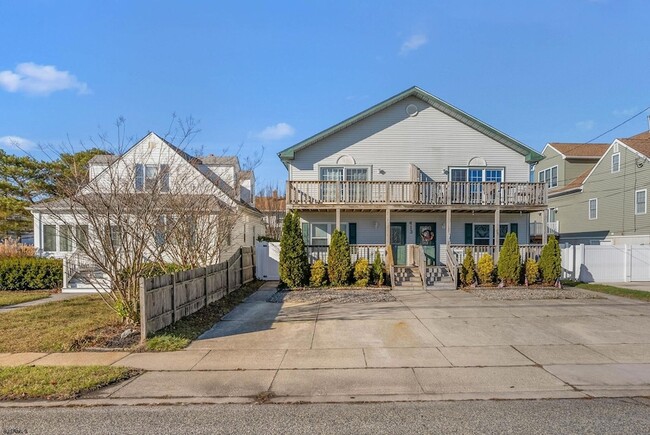 property at 413 W Beach Ave