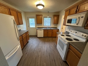 1009 15th St NW in Bemidji, MN - Building Photo - Building Photo