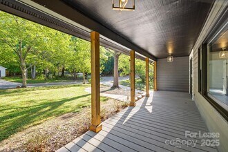 7201 Leaves Ln in Charlotte, NC - Building Photo - Building Photo