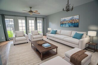 6342 Chevy Chase Dr in Houston, TX - Building Photo - Building Photo