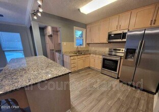 215 Harris Ave in Panama City, FL - Building Photo - Building Photo