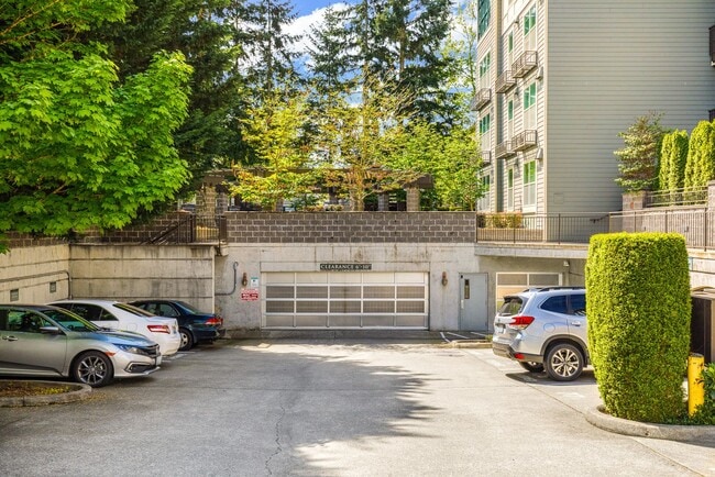 16275 NE 85th St in Redmond, WA - Building Photo - Building Photo
