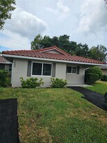 3800 NW 110th Ave in Coral Springs, FL - Building Photo