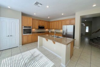 951 Golden Poppy St in Las Vegas, NV - Building Photo - Building Photo