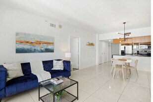 1750 N Bayshore Dr, Unit SI ID1424251P in Miami, FL - Building Photo