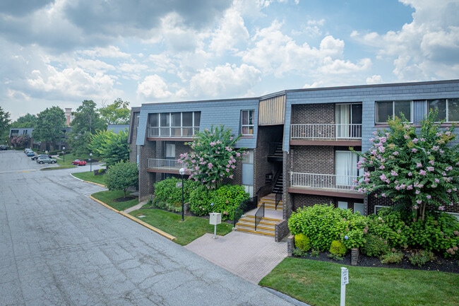 Stevenson Commons in Pikesville, MD - Building Photo - Building Photo