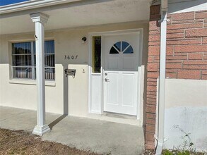 3607 Cambridge St in New Port Richey, FL - Building Photo - Building Photo