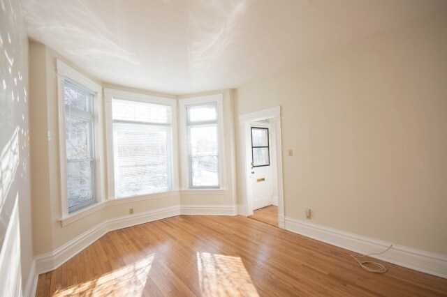 1754 W School St in Chicago, IL - Building Photo