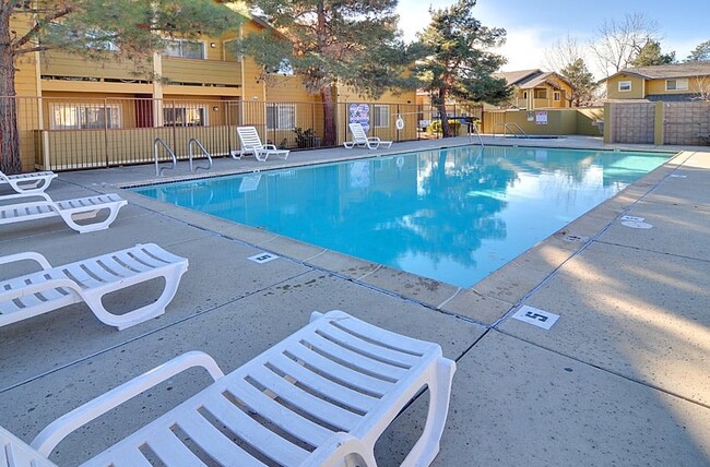 Boulder Creek Apartments