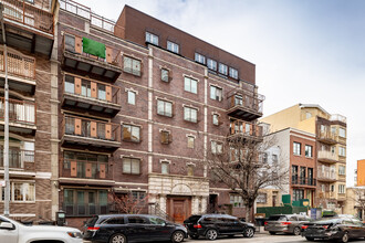 800 Bedford Ave in Brooklyn, NY - Building Photo - Building Photo