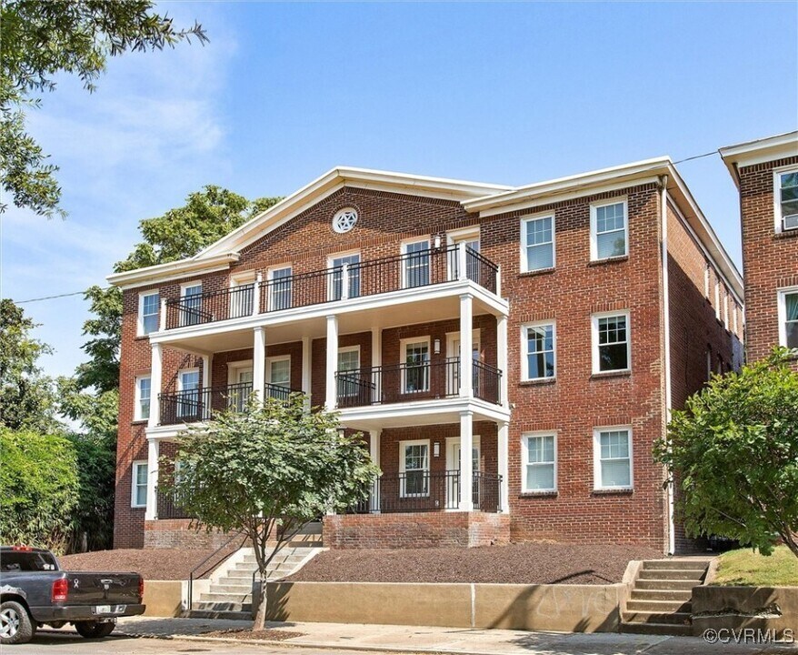 2902 Idlewood Ave in Richmond, VA - Building Photo