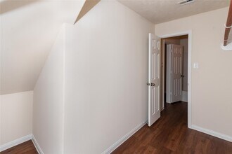 12447 Dona Lane in Houston, TX - Building Photo - Building Photo