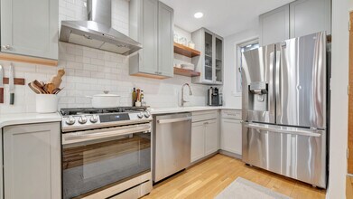 146 G St SW in Washington, DC - Building Photo - Building Photo