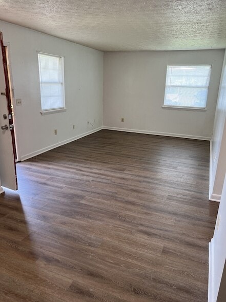 113 Hillview Apt Dr in Mc Kenzie, TN - Foto de edificio - Building Photo