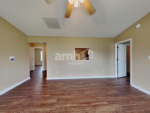 18 Lasalle Ct in Whiteland, IN - Foto de edificio - Building Photo