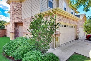 377 Orbit Dr in Lavon, TX - Building Photo