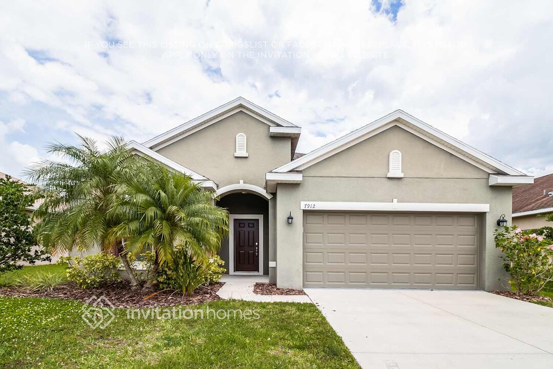 7912 112th Ave E in Parrish, FL - Building Photo