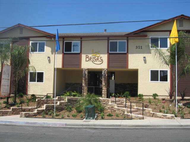 311 Cottonwood Rd, Unit 4 in San Diego, CA - Building Photo