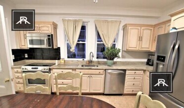 18 Holton St in Boston, MA - Building Photo - Building Photo