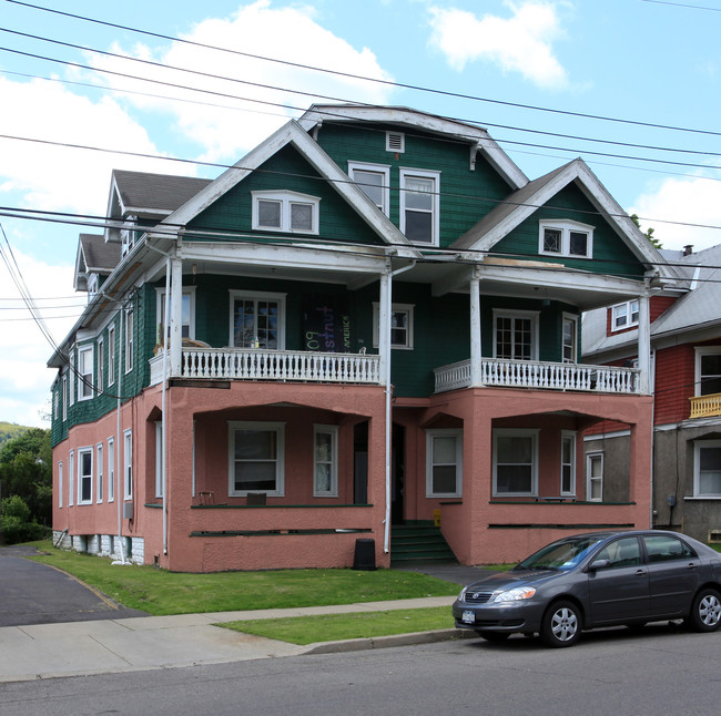 27 leroy in Binghamton, NY - Foto de edificio - Building Photo