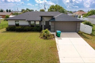 1317 NE 4th Pl in Cape Coral, FL - Building Photo - Building Photo