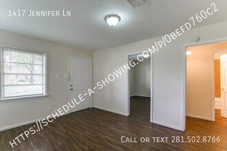 1417 Jennifer Ln in Houston, TX - Building Photo - Building Photo