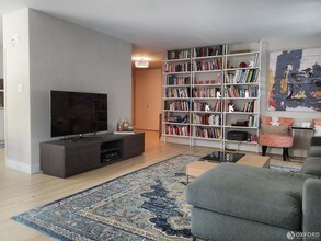 118 E 60th St-Unit -17-G in New York, NY - Building Photo - Building Photo