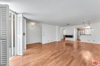 4164 Tujunga Ave in Los Angeles, CA - Building Photo - Building Photo