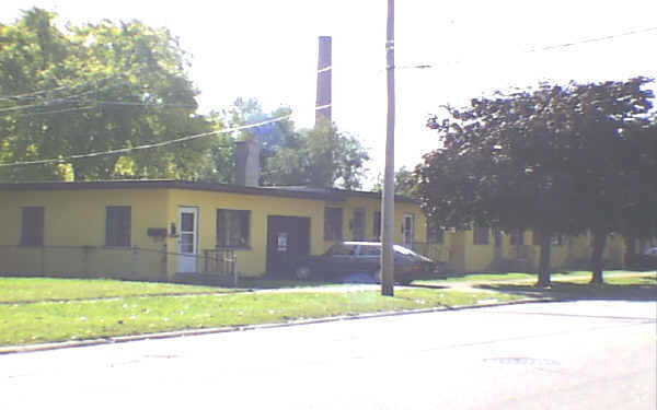 927-941 Broadway Ave in North Chicago, IL - Building Photo - Building Photo