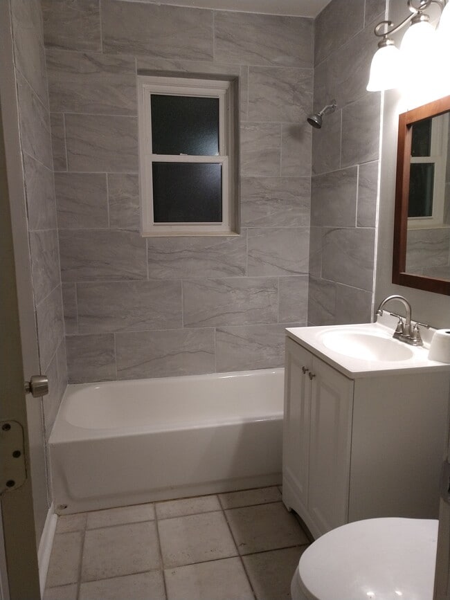 804 Lyndell Ct in Chalmette, LA - Building Photo - Building Photo