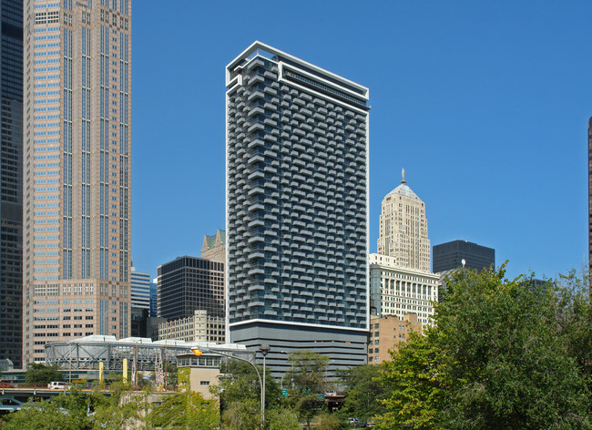 235 W Van Buren St in Chicago, IL - Foto de edificio - Building Photo