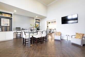 22631 Colonial Pkwy in Katy, TX - Foto de edificio - Building Photo