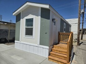 2537 Las Vegas Blvd N in North Las Vegas, NV - Building Photo