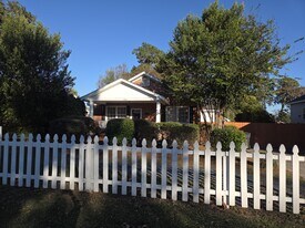 1006 Holden St in Augusta, GA - Building Photo