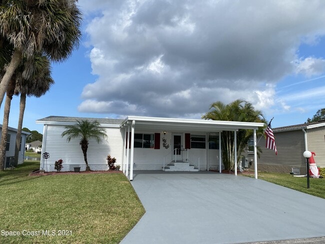 property at 4659 Goldfinch Ln