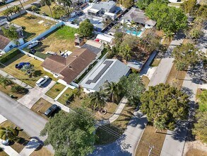 139 NE 17th St in Homestead, FL - Building Photo - Building Photo