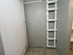 1304 NW 99th St in Oklahoma City, OK - Building Photo - Building Photo