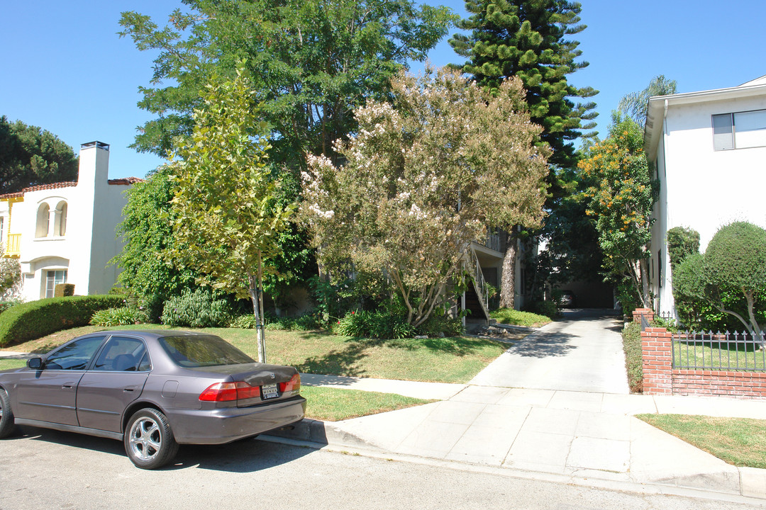 12101 Hoffman St in Studio City, CA - Building Photo