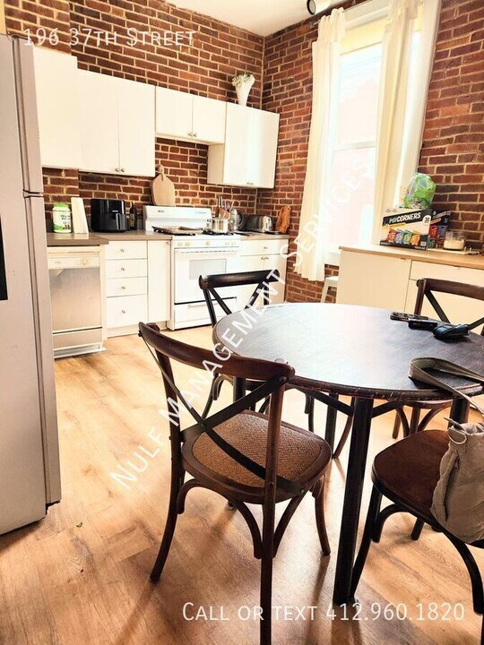 196 37th St in Pittsburgh, PA - Building Photo