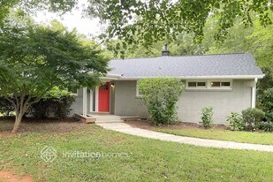 1500 Thompson Ave in Charlotte, NC - Building Photo