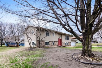 2601 E 121st St in Burnsville, MN - Building Photo - Building Photo