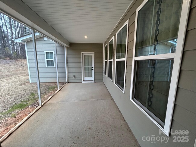 8807 Chapel Grove Crossing Dr in Huntersville, NC - Building Photo - Building Photo