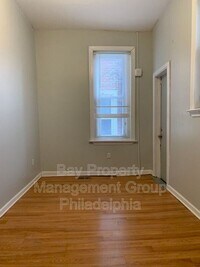 5104 Wayne Ave photo'