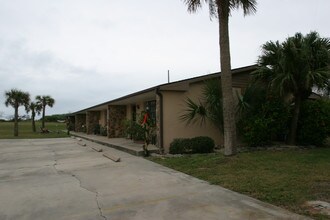 Tranquility Beach Resort - Vacation Rentals in Melbourne Beach, FL - Building Photo - Building Photo